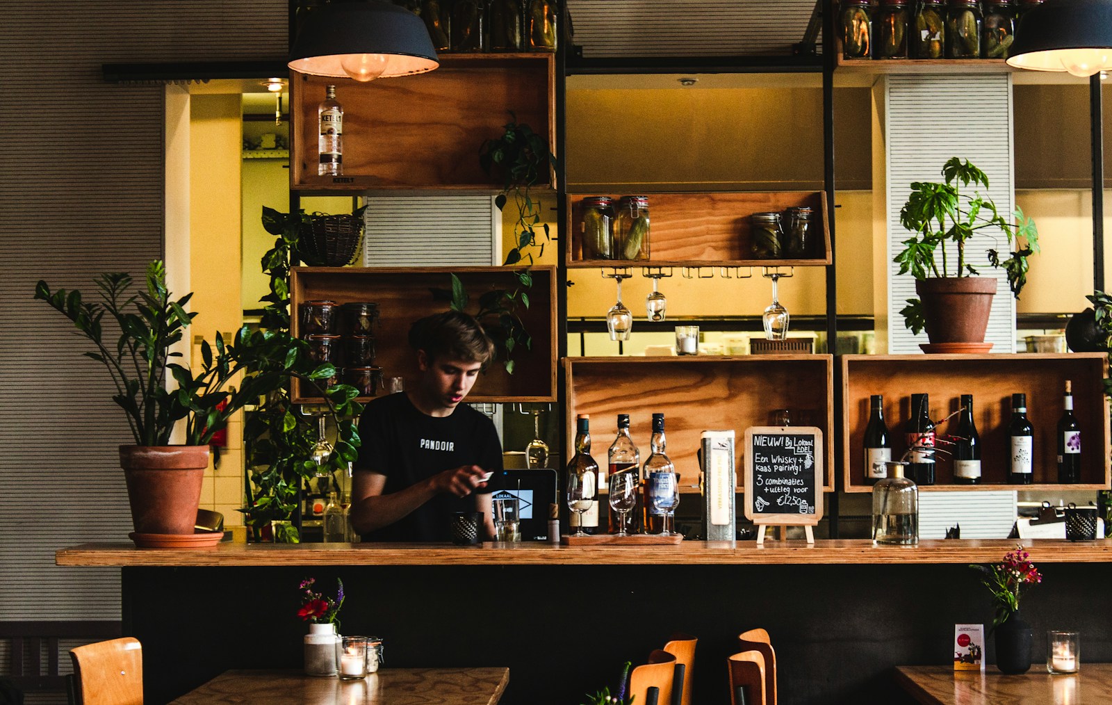 Photo by Louis Hansel - Unsplash