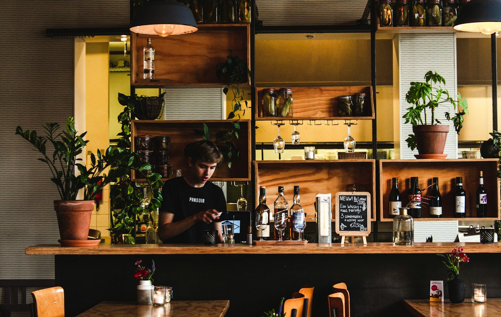 Photo by Louis Hansel - Unsplash