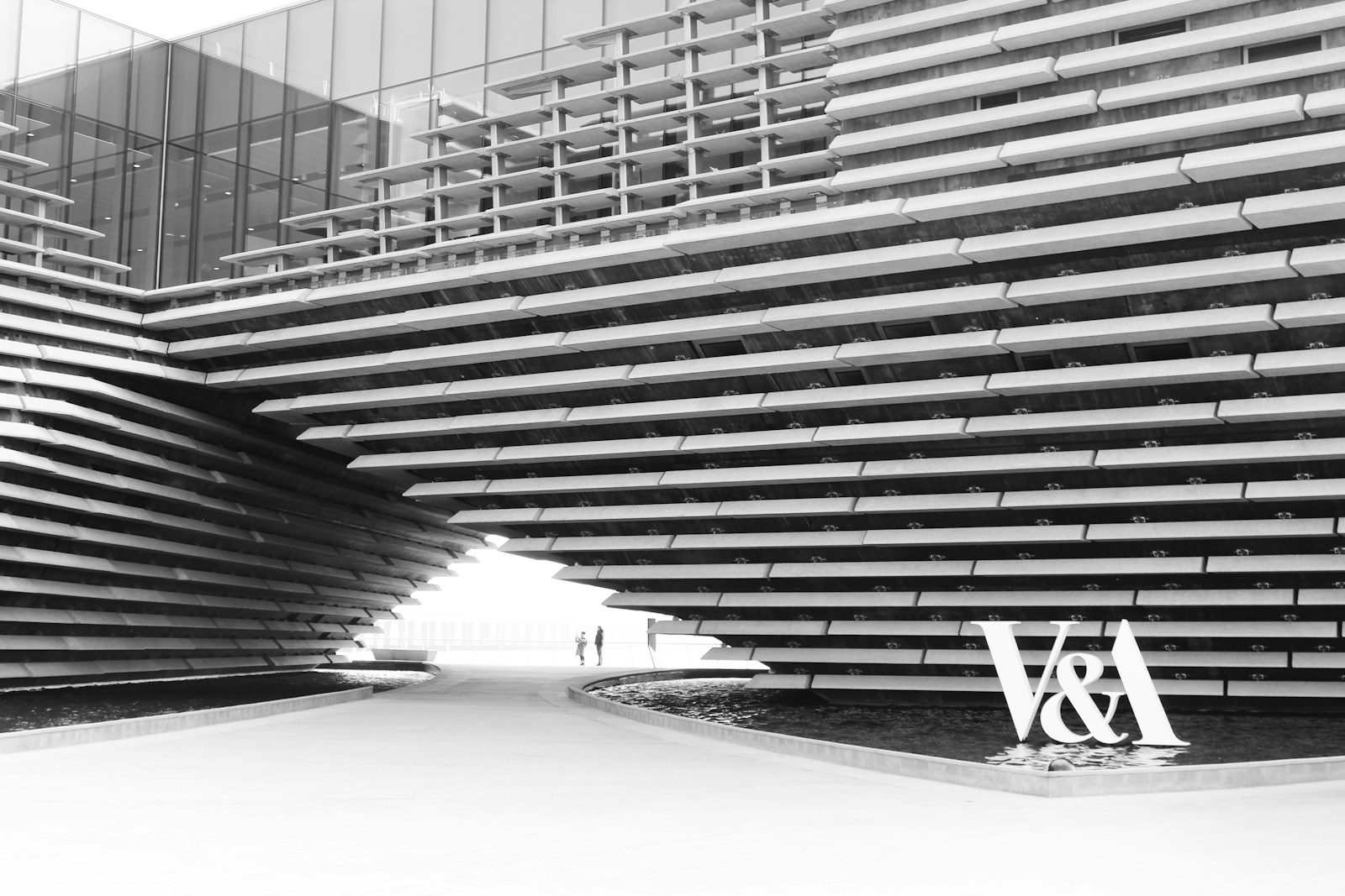 Photo by Red Dot - Unsplash