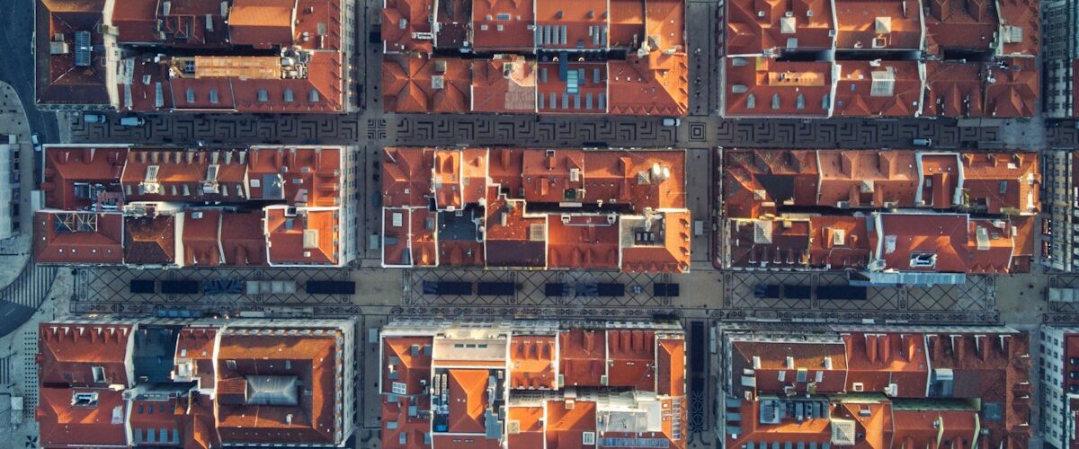 Photo by Alexander Psiuk - Unsplash