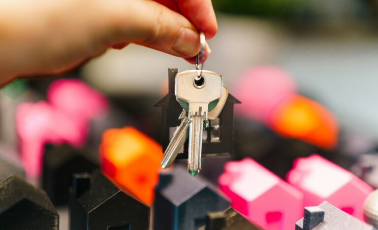 Photo by Jakub Żerdzicki - Unsplash