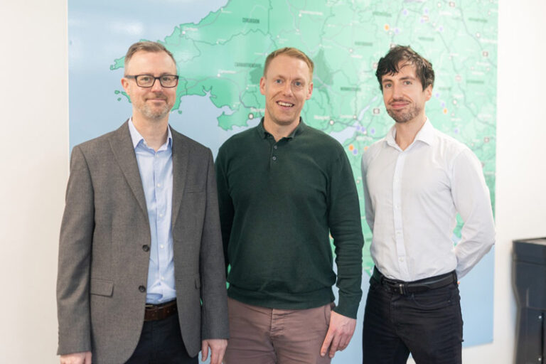 Mac Mic Land SW Team (L-R) Richard Kelso, John-Rhys Davies, Mike Gooch