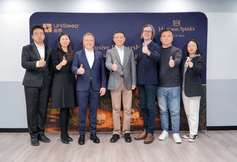 Lu Chuan, Sales Manager of E-Commerce; Vivi Wu, HR and Operation Manager; Lee Hinshaw, Business Development Director at Harrison Spinks; Stephen Wang, President; Louis Houdart, Senior Partner and Marketing Director; Even Yu, Sales Manager; Sophia Zhang, Supply Chain