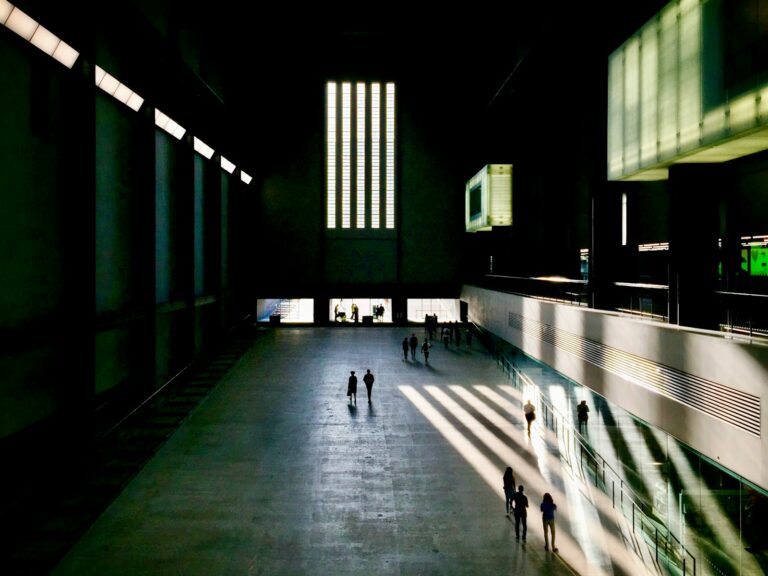Tate Modern - Photo by Massimo Virgilio - Unsplash