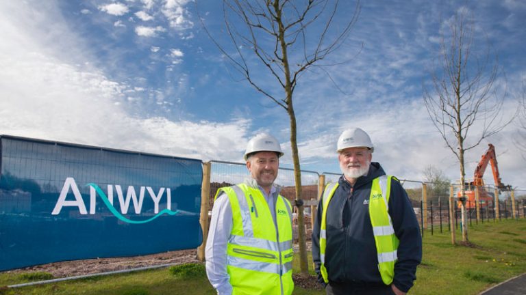 Area Construction Manager Scott Owen and Site Manager Neil Lally