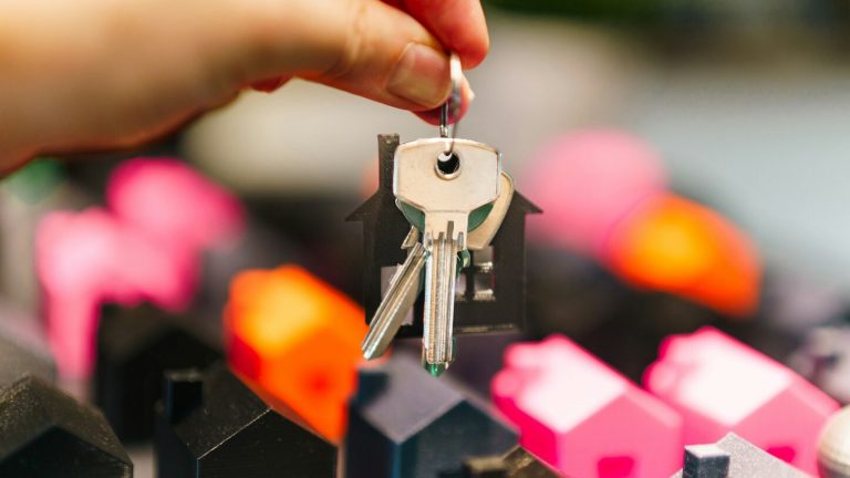 Photo by Jakub Żerdzicki - Unsplash